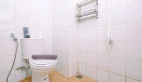 In-room Bathroom 3 Tidy and Relaxing Studio Gunung Putri Square Apartment By Travelio