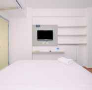 Kamar Tidur 2 Tidy and Relaxing Studio Gunung Putri Square Apartment By Travelio