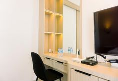 Ruang Umum 3 Elegant and Well Furnished 1BR at Bintaro Embarcadero Apartment By Travelio