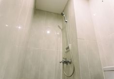 In-room Bathroom 6 Minimalist 2BR at Apartment Serpong Garden near Train Station By Travelio