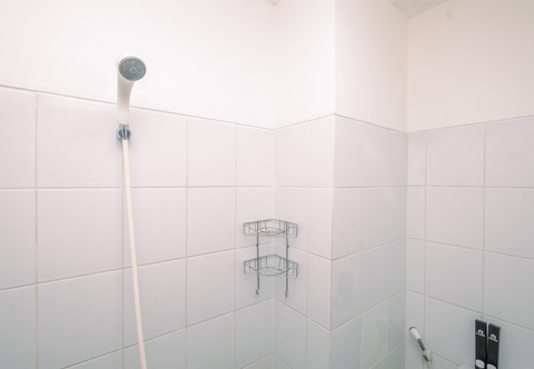 In-room Bathroom Homey and Minimalist Studio at Gunung Putri Square Apartment 