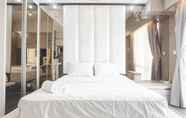 Bilik Tidur 5 Cozy and Minimalist Studio at Ambassade Kuningan Apartment By Travelio