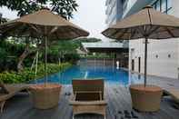 Lobby Luxury and Stylish 2BR Veranda Residence Apartment at Puri By Travelio