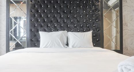 Bedroom 2 Comfort and Elegant Stay 1BR at Gold Coast Apartment By Travelio