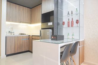 Common Space 4 Comfort and Elegant Stay 1BR at Gold Coast Apartment By Travelio