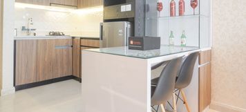 Common Space 3 Comfort and Elegant Stay 1BR at Gold Coast Apartment By Travelio