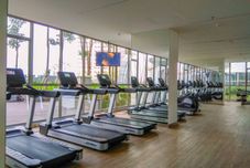 Fitness Center Comfort and Elegant Stay 1BR at Gold Coast Apartment By Travelio