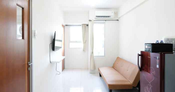 Common Space Homey and Modern 2BR at Puncak Kertajaya Apartment By Travelio