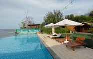 Swimming Pool 5 The Pasir Putih Villas