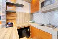 พื้นที่สาธารณะ Cozy and Homey Designed 2BR at Mekarwangi Square Cibaduyut Apartment By Travelio