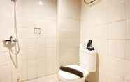 Toilet Kamar 2 Cozy and Homey Designed 2BR at Mekarwangi Square Cibaduyut Apartment By Travelio