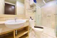 In-room Bathroom Comfort and Warm Studio Apartment at Braga City Walk By Travelio