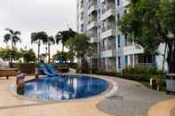 Swimming Pool Exclusive and Comfy 2BR Apartment at Tanglin Supermall Mansion By Travelio