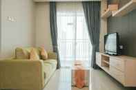 Ruang Umum Comfy and Great Choice 2BR Apartment Thamrin Residence By Travelio
