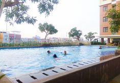 游泳池 2 Cozy Studio Apartment at Lagoon Bekasi Town Square By Travelio