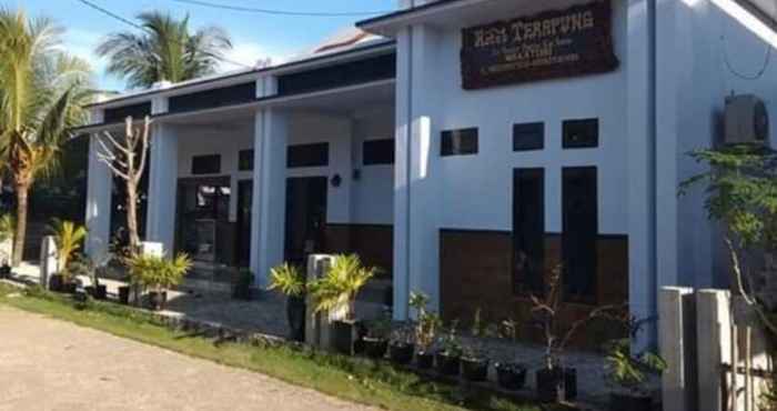 Lobi HOTEL TERAPUNG TOMIA