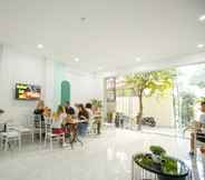 บาร์ คาเฟ่ และเลานจ์ 4 Pao Hotel Hue