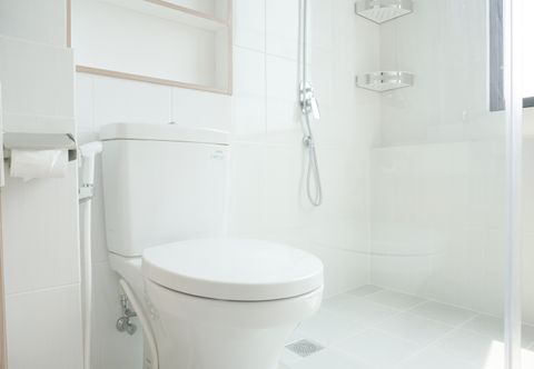 In-room Bathroom Comfort Living and Elegant 2BR at Samara Suites Apartment By Travelio