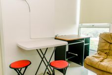 Ruang Umum Cozy Stay Studio Room at Habitat Apartment By Travelio
