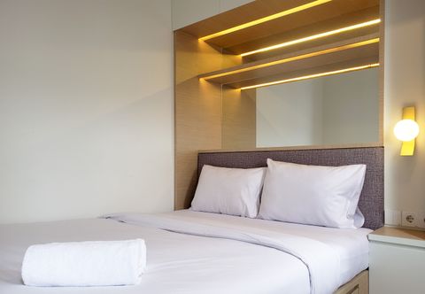 Kamar Tidur Cozy and Minimalist 2BR at La Hub City Apartment By Travelio