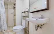 Toilet Kamar 6 Great Deal 2BR at M-Town Residence Apartment near SMS Mall By Travelio