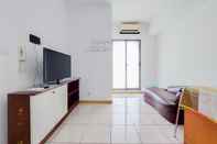 Ruang Umum Nice and Elegant 2BR Apartment at M-Town Residence near Mall By Travelio