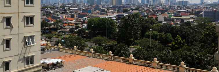 Lobby Elegant and Nice 2BR at Grand Palace Kemayoran Apartment By Travelio