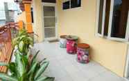 Exterior 5 Sierra : 3 Bedroom Homestay Malang