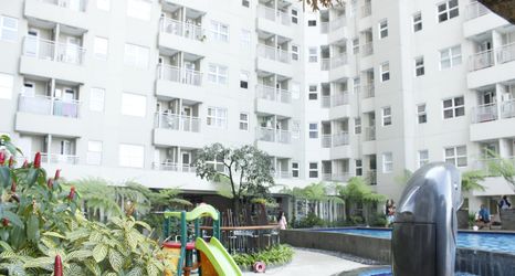 Exterior 2 Cozy Living 1BR at Parahyangan Residence Apartment By Travelio