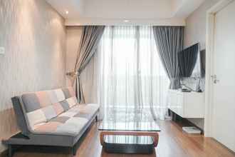 Ruang untuk Umum 4 Strategic and Stunning 2BR Apartment at Casa Grande Residence By Travelio