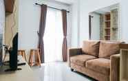 Ruang Umum 3 Cozy and Graceful 2BR at Signature Park Grande Apartment By Travelio