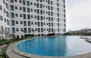 Kolam Renang 6 Tidy and Modern Studio Serpong Garden Apartment By Travelio
