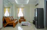 Ruang Umum 3 Exclusive 2BR Apartment at The Bellezza with City View By Travelio