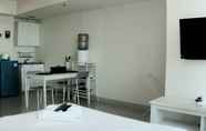 Ruang untuk Umum 3 Cozy and Warm Studio at Grand Kamala Lagoon Apartment By Travelio