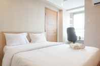 Kamar Tidur Combine 2BR Apartment at Cinere Bellevue Suites By Travelio