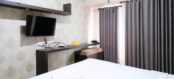 Common Space 2 Tidy and Studio at Orchard Supermall Mansion Apartment By Travelio