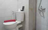 In-room Bathroom 4 Modern Minimalist Studio Room Apartment at Taman Melati By Travelio