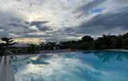 สระว่ายน้ำ 5 LaSersita Casitas and Waterspa Beach Resort by Cocotel