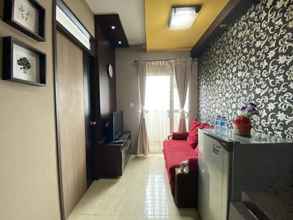 Common Space 4 Comfortable 2BR at Apartment The Edge Cimahi By Travelio