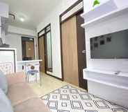 Common Space 3 Homey 2BR Furnished at Apartment The Edge Bandung By Travelio