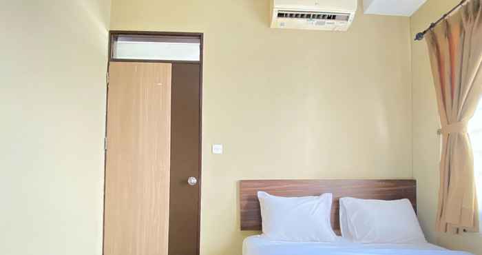 Bedroom Comfortable 2BR Apartment at The Edge Bandung By Travelio