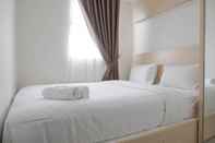 Kamar Tidur Warm and Comfort 2BR at Parkland Avenue Apartment By Travelio