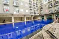 Swimming Pool Comfort and Nice Studio at Sunter Park View Apartment By Travelio