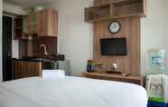 Ruang Umum 3 Comfort and Nice Studio Apartment at Belmont Residence Puri By Travelio