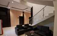 Lobby 2 Kenz Hotel Purwokerto