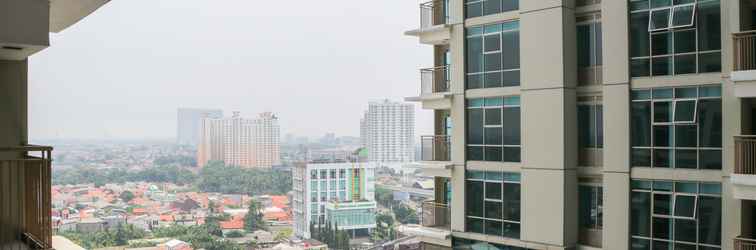 Lobby Comfy and Elegant Studio at Tamansari Iswara Apartment By Travelio