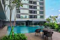 Swimming Pool Great Location Studio at The Newton Ciputra World 2 By Travelio Premium