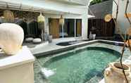 Swimming Pool 7 Villa Kanjeng Heritage Home Jogja