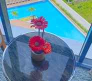 Swimming Pool 4 One Manchester Place: Stunning Ocean View at Mactan Newtown