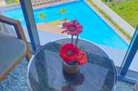 Swimming Pool One Manchester Place: Stunning Ocean View at Mactan Newtown